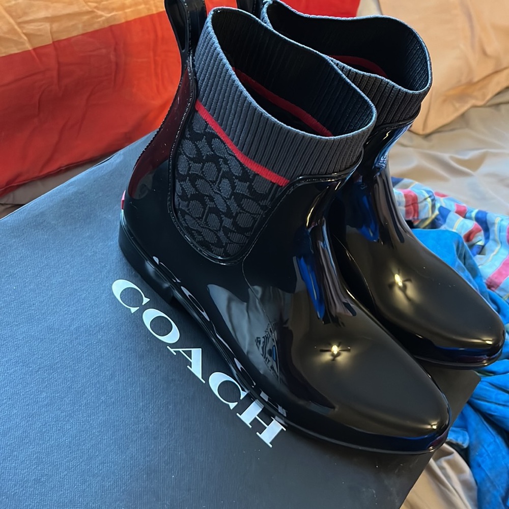 COACH Rubber Rain Bootie (Otter Rubber) Size 11B run small (fits like 9 1/2) - Picture 4 of 5
